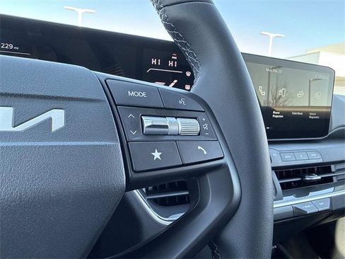 New 2026 Kia K4 EX image 21