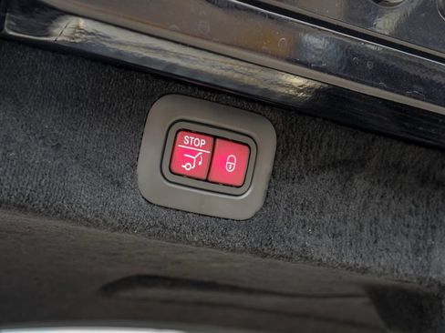 Used 2021 Aston Martin DBX AWD/4WD image 67