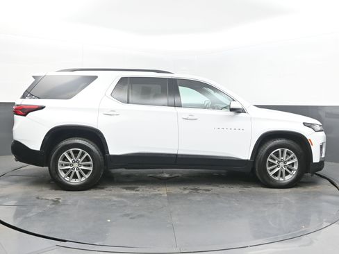 Used 2022 Chevrolet Traverse LT AWD/4WD image 8