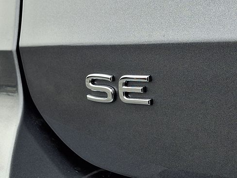 New 2026 Volkswagen Taos SE AWD/4WD image 12