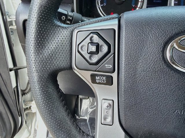 Used 2017 Toyota 4Runner SR5 Premium AWD/4WD image 35
