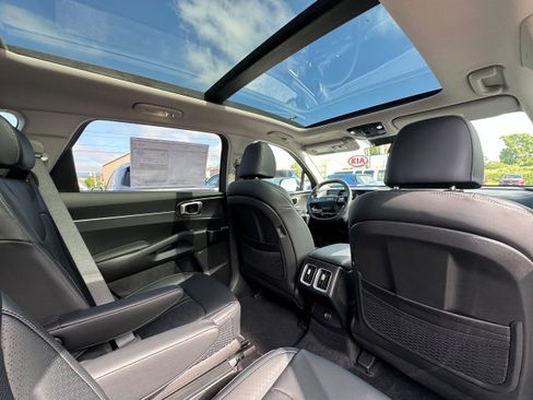 New 2026 Kia Sorento EX w/ EX Premium Package AWD/4WD image 15