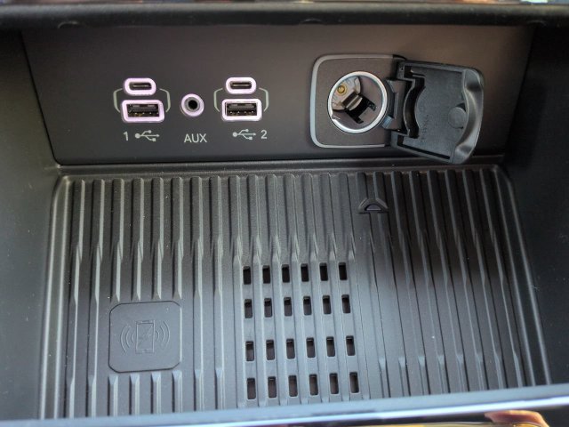 New 2027 Jeep Grand Cherokee Altitude RWD image 21