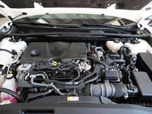 Used 2025 Toyota Camry SE FWD image 30