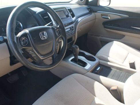 Used 2016 Honda Pilot LX image 9