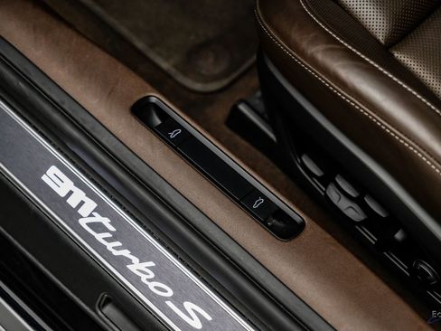 Used 2021 Porsche 911 Turbo S image 45