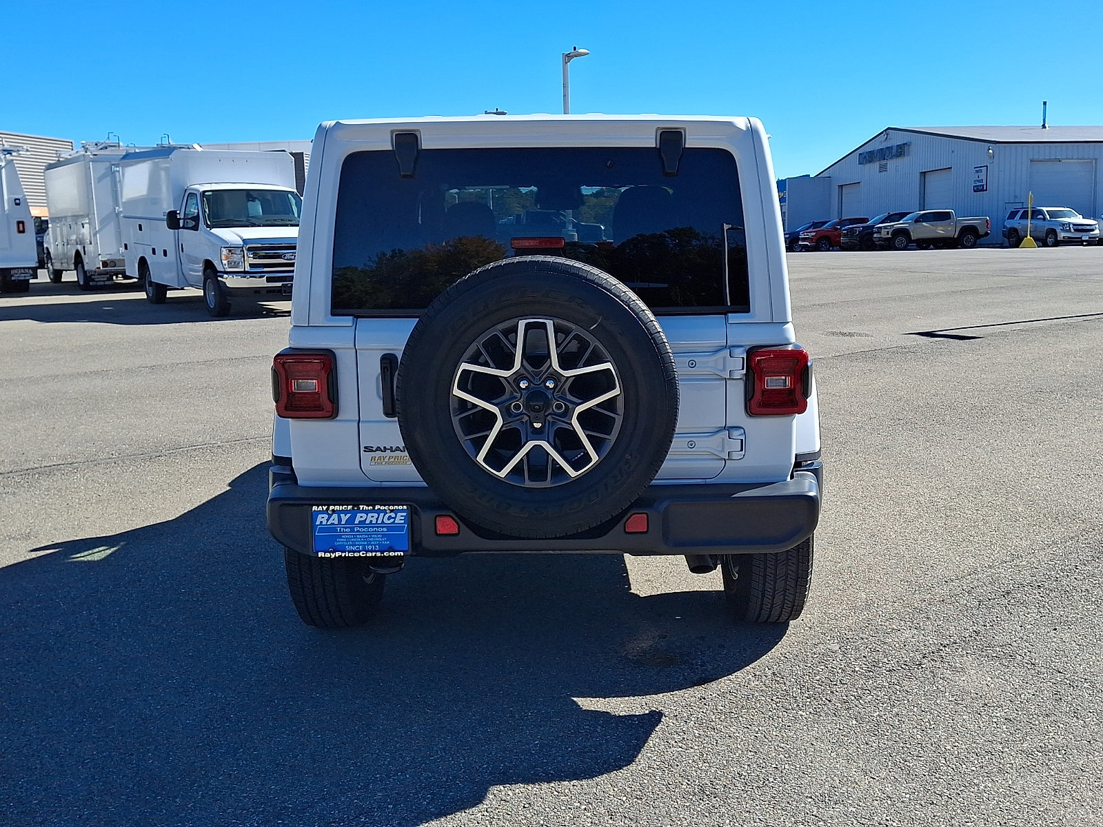Used 2026 Jeep Wrangler Unlimited Sahara AWD/4WD image 5