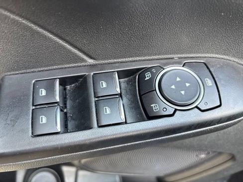 Used 2025 Ford Escape ST-Line Select AWD/4WD image 12