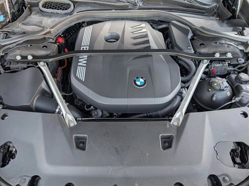 Used 2023 BMW 740i w/ Parking Assistance Package image 25