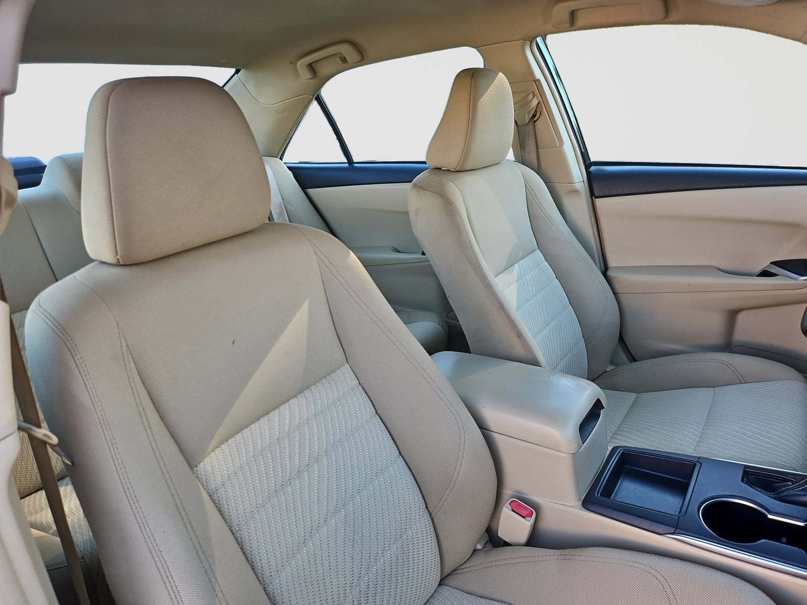 Used 2017 Toyota Camry LE FWD image 15