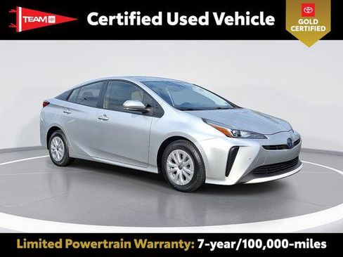 Certified 2022 Toyota Prius LE FWD image 1