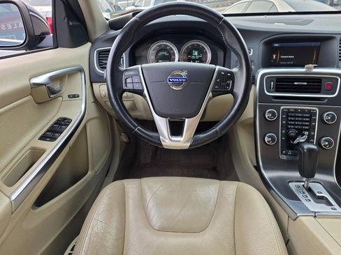 Used 2012 Volvo S60 T5 w/ Multimedia Pkg FWD image 23