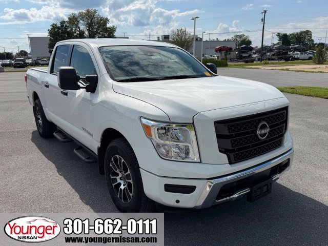 Certified 2024 Nissan Titan SV w/ SV Convenience Package AWD/4WD image 1