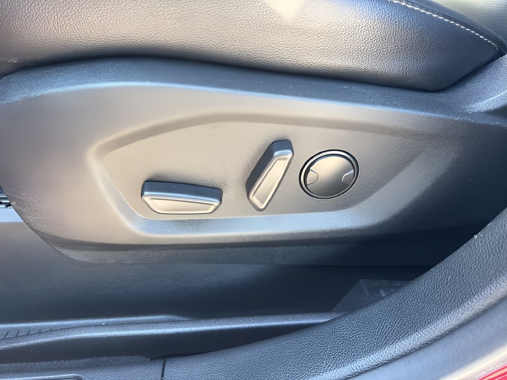 Used 2023 Ford Edge SEL AWD/4WD image 10