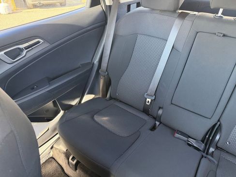 Used 2025 Kia Sportage LX image 38