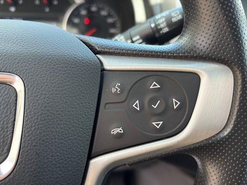 Used 2022 GMC Terrain SLE w/ Driver Convenience Package FWD image 10