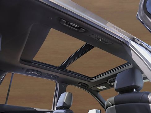 Certified 2025 Cadillac XT6 Premium Luxury image 34