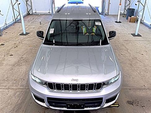 Used 2021 Jeep Grand Cherokee L Limited image 2