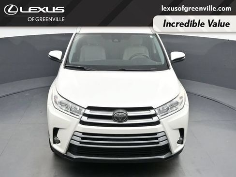 Used 2019 Toyota Highlander XLE AWD/4WD image 40
