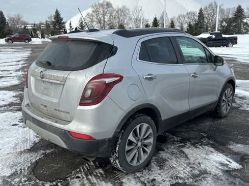 Used 2019 Buick Encore Preferred image 4
