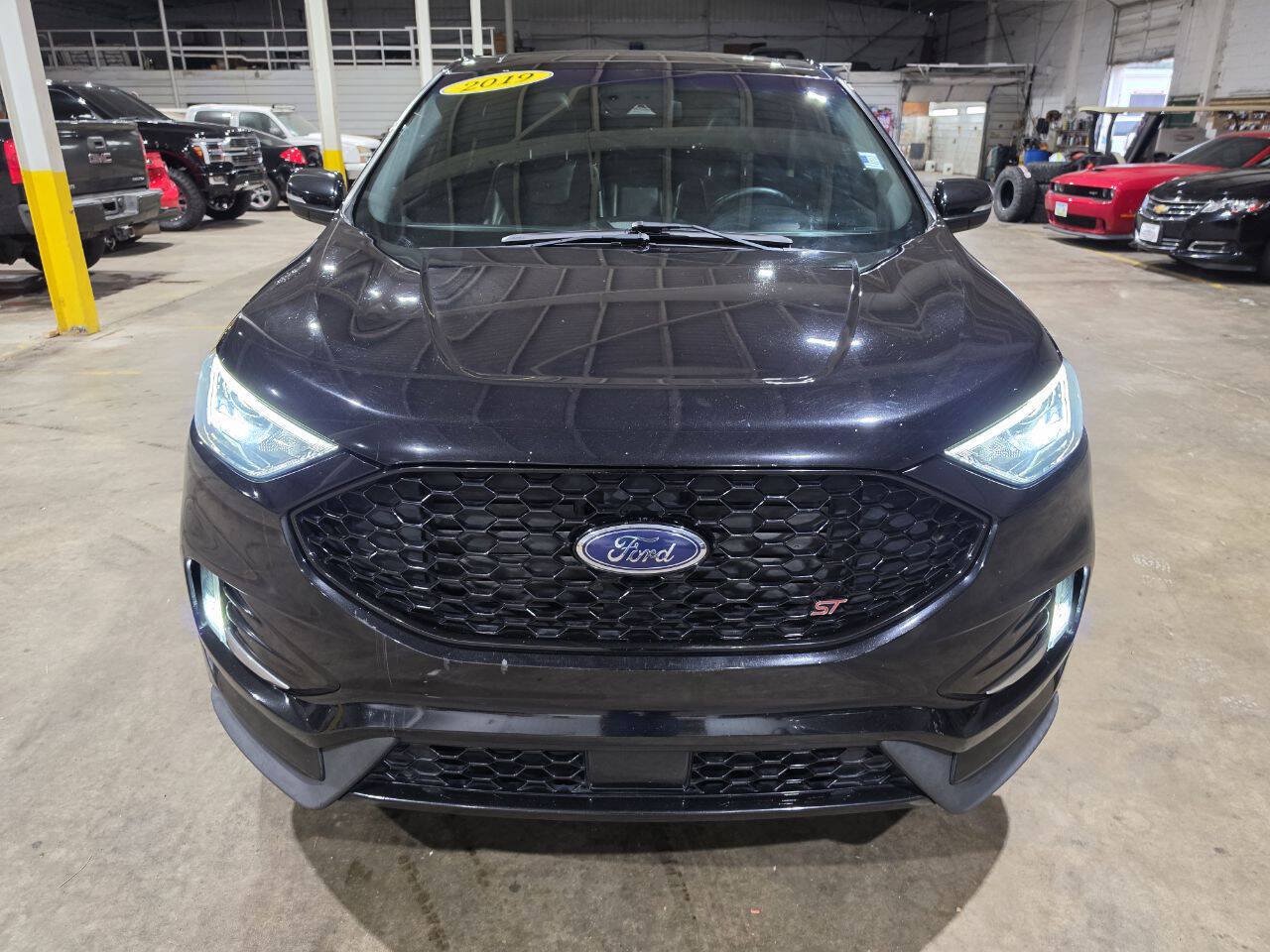 Used 2019 Ford Edge ST w/ Convenience Package AWD/4WD image 18