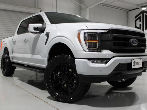 Used 2022 Ford F150 Lariat w/ Equipment Group 502A High AWD/4WD image 5