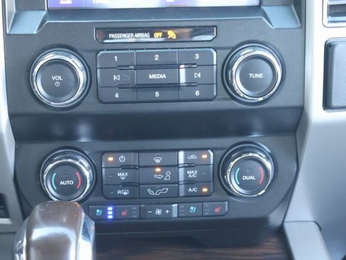 Used 2020 Ford F150 Lariat image 15