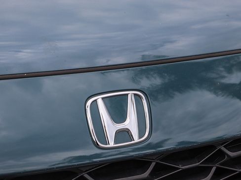 Certified 2024 Honda HR-V LX image 4
