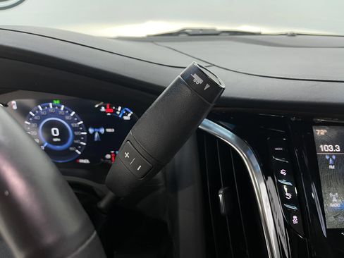 Used 2018 Cadillac Escalade Platinum AWD/4WD image 30