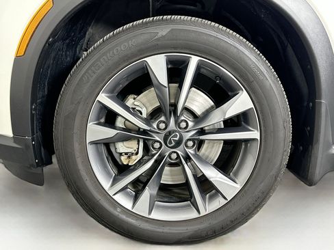 Used 2023 INFINITI QX60 Luxe w/ Vision Package AWD/4WD image 11