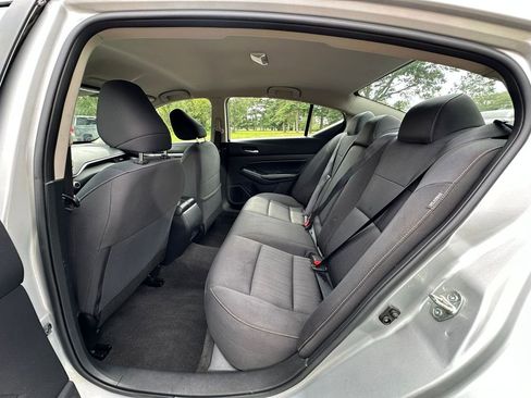 Used 2022 Nissan Altima 2.5 SV image 17