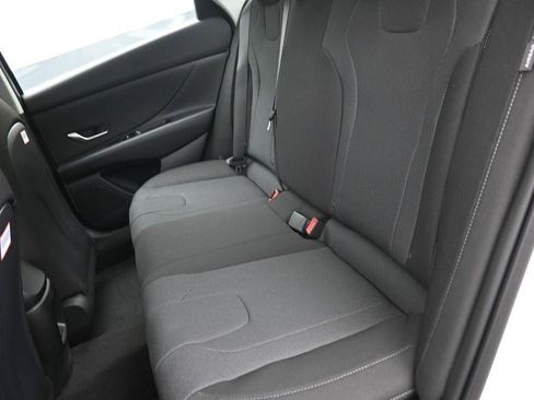New 2026 Hyundai Elantra SE FWD image 24