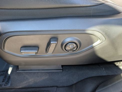 Used 2024 Jeep Grand Cherokee L Laredo image 21