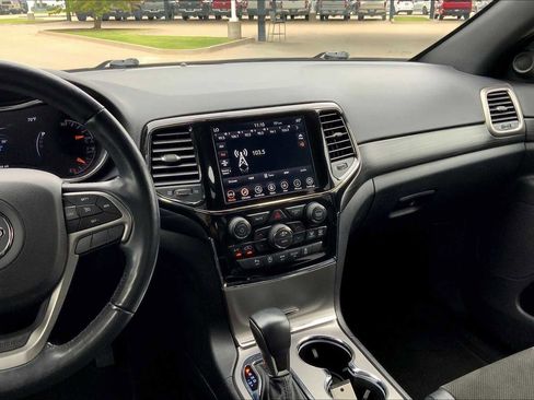 Used 2022 Jeep Grand Cherokee Laredo X image 6