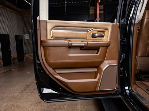 Used 2024 RAM 2500 Limited w/ Safety Group image 38