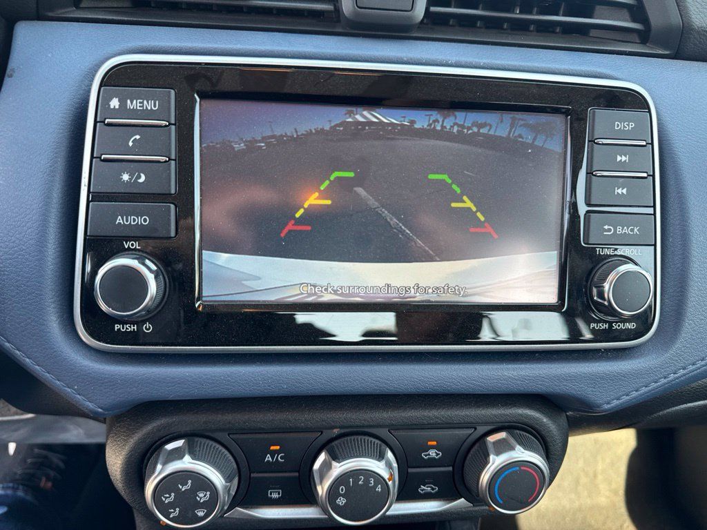 Used 2025 Nissan Versa SV FWD image 19