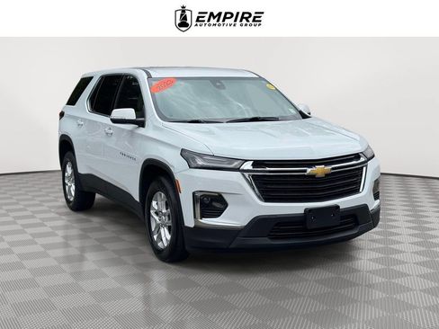 Used 2023 Chevrolet Traverse LS w/ Safety Package AWD/4WD image 1