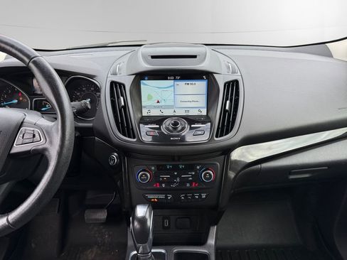 Used 2018 Ford Escape Titanium w/ Ford Safe & Smart Package image 11