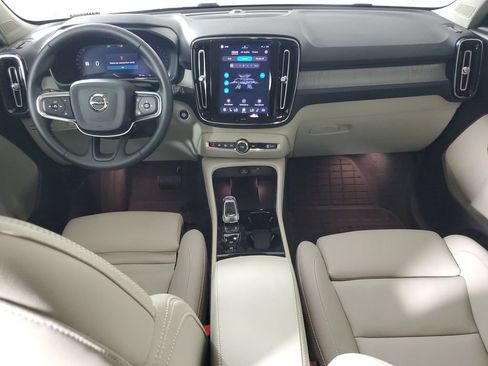 Used 2025 Volvo XC40 B5 Ultra w/ Protection Package AWD/4WD image 17