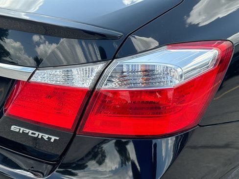 Used 2015 Honda Accord Sport image 29