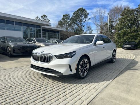 Certified 2024 BMW 530i w/ Premium Package image 2