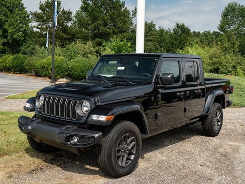 New 2025 Jeep Gladiator Sport AWD/4WD image 3