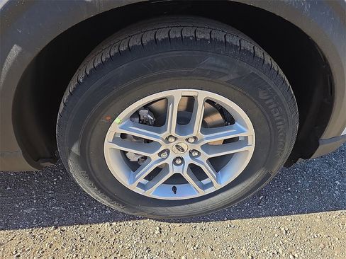 New 2026 Ford Explorer Active image 7