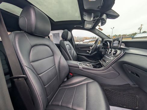 Used 2018 Mercedes-Benz GLC 300 4MATIC image 50