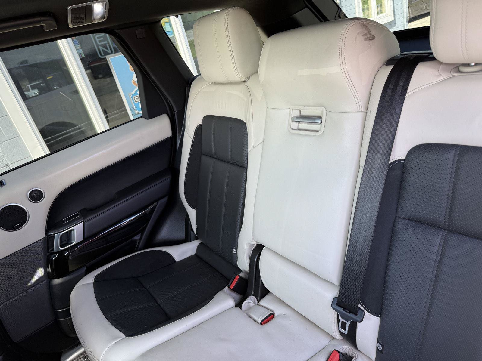 Used 2022 Land Rover Range Rover Sport HST AWD/4WD image 17