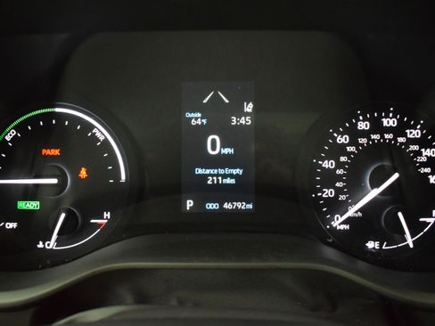 Used 2022 Toyota Sienna XLE image 19