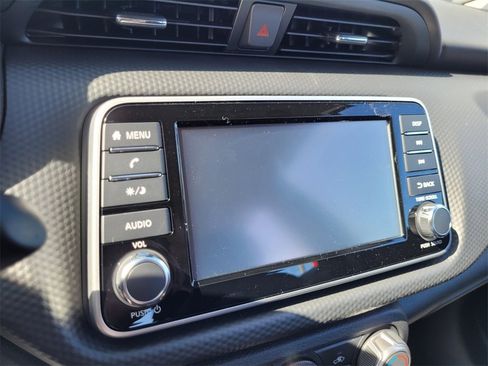 New 2025 Nissan Kicks Play S image 15