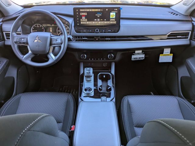 New 2026 Mitsubishi Outlander ES FWD image 15