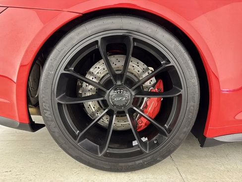 Certified 2018 Porsche 911 GT3 image 16