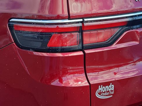 Used 2024 Jeep Wagoneer L Series II w/ Flexible Seating Group image 32